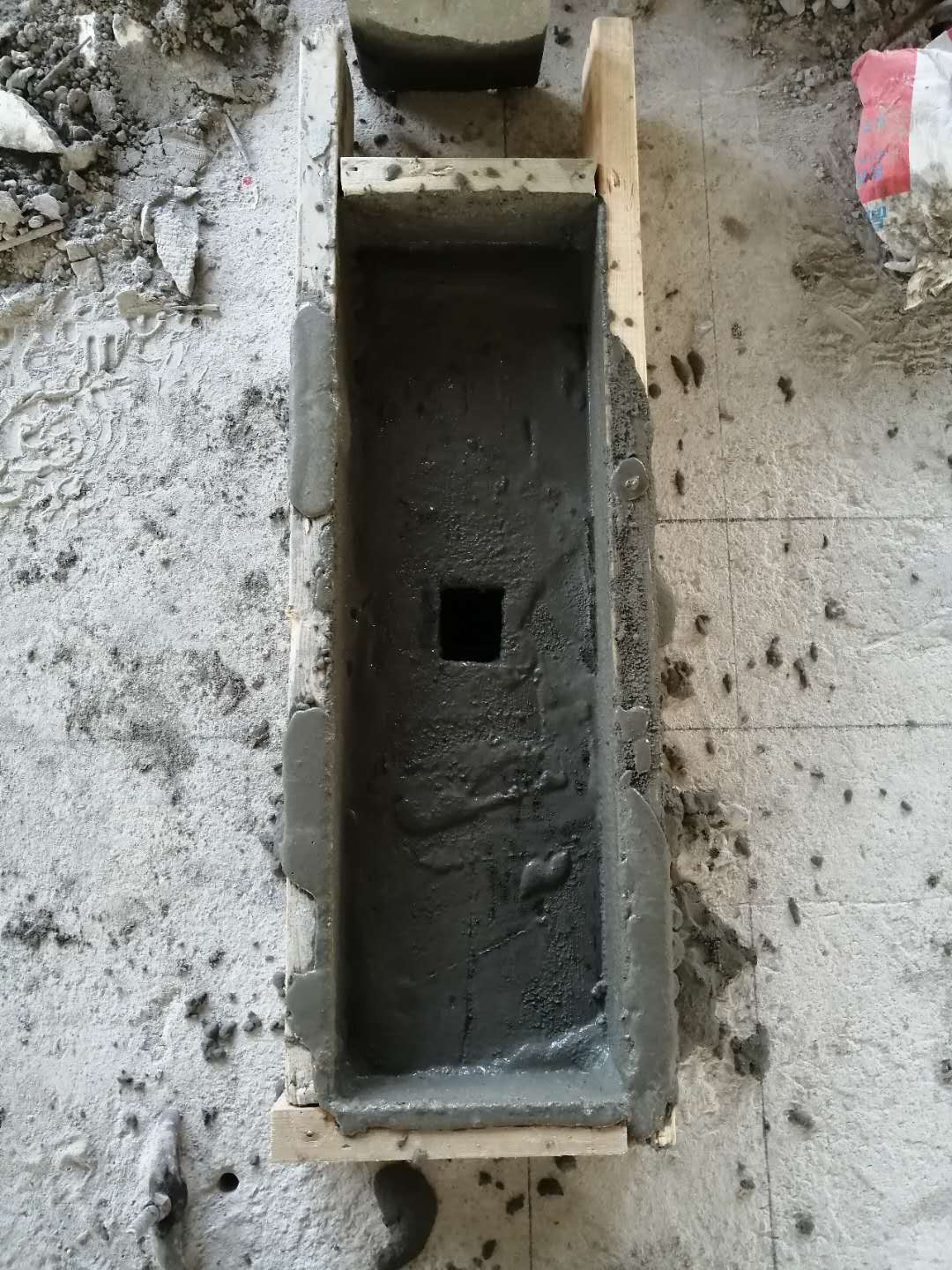 水泥路面起皮怎么办？能够一次性治理到位吗？
